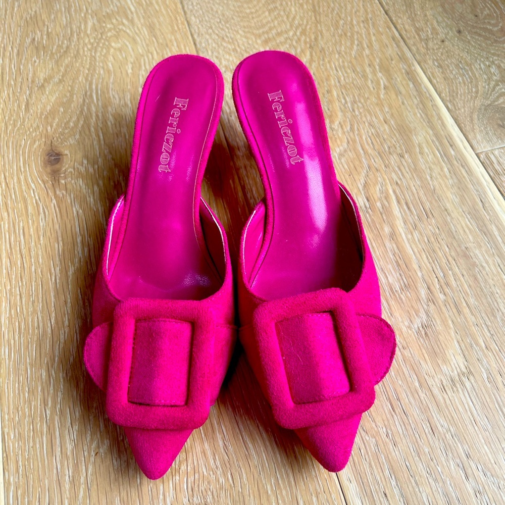 Hot pink suede pointed toe mule